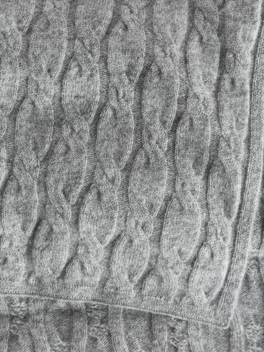 Cable-Knit Cashmere Scarf