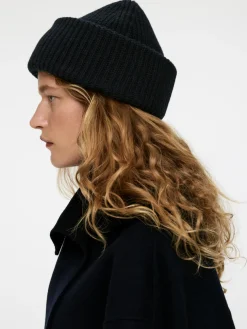Double-Fold Wool Beanie