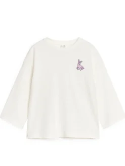 Long-Sleeved T-Shirt