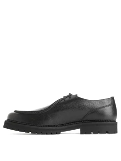 Moc-Toe Leather Shoes