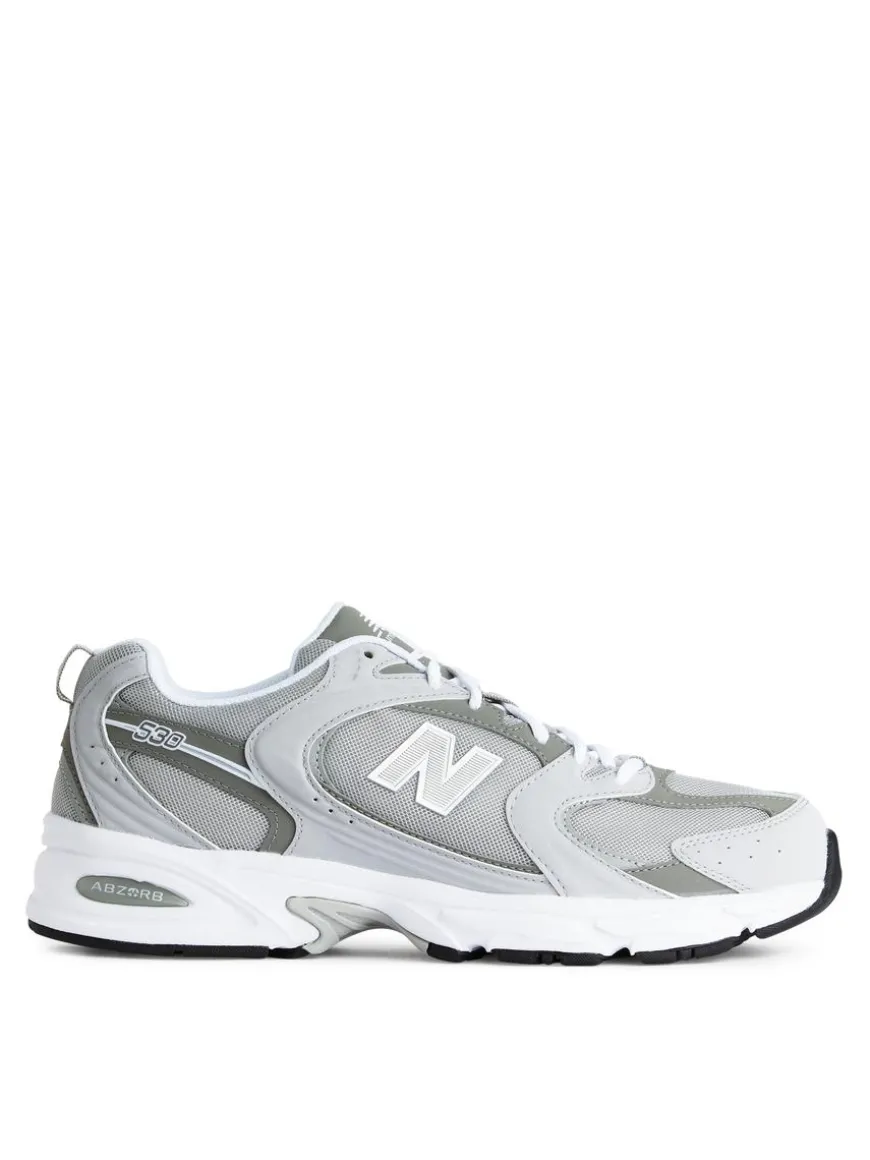 New Balance 530 Trainers