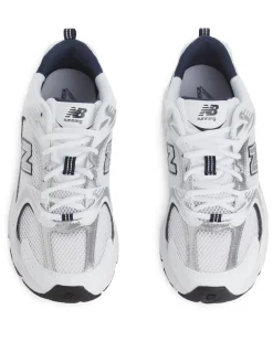 New Balance 530 Trainers