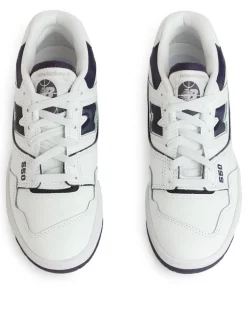 New Balance 550 Trainers