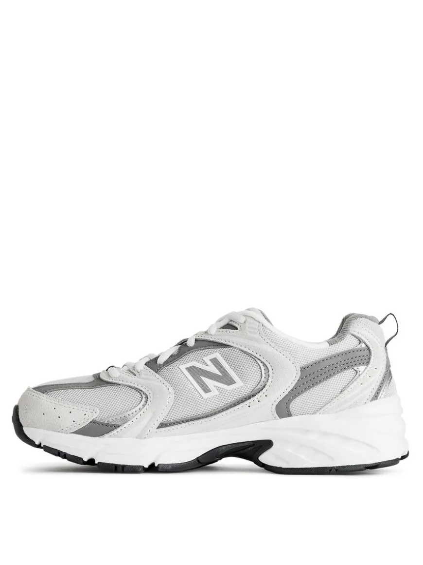 New Balance 530 Trainers