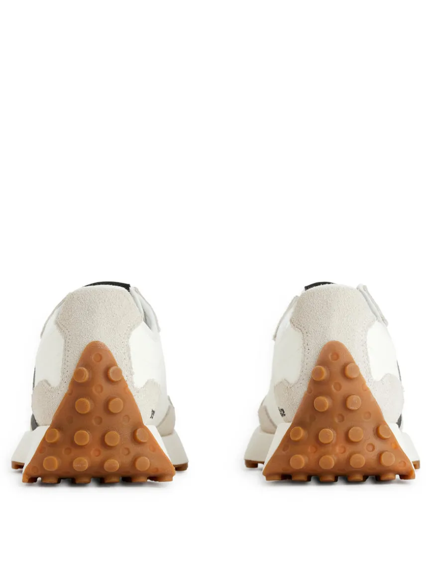 New Balance 327 Trainers