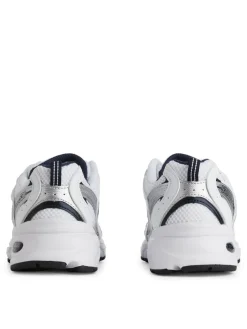 New Balance 530 Trainers