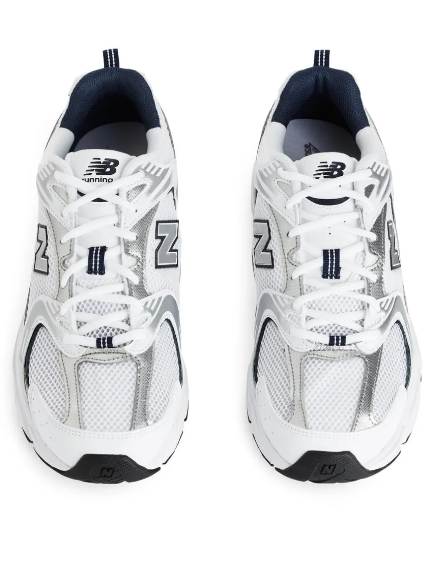 New Balance 530 Trainers
