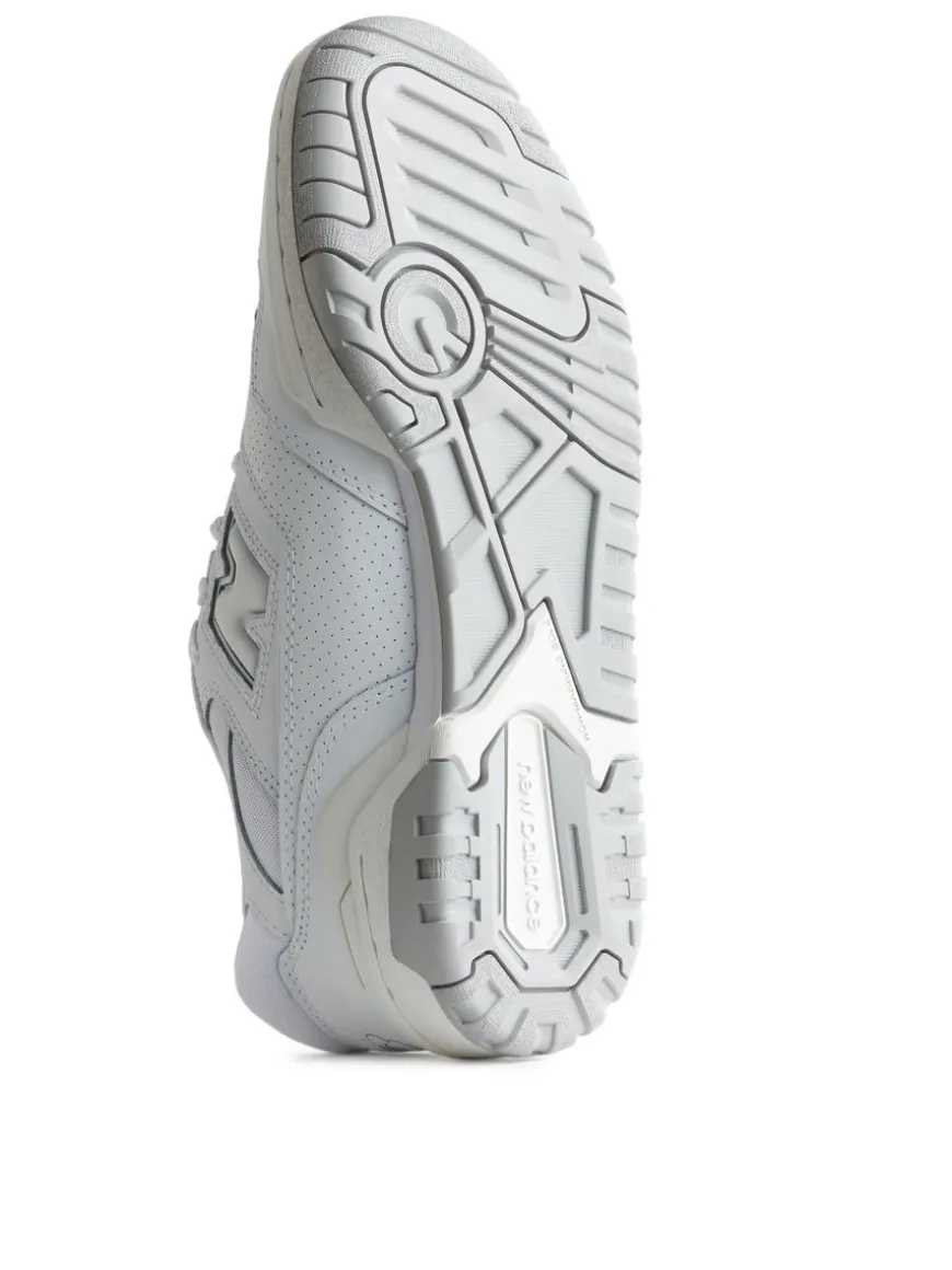 New Balance 550 Trainers