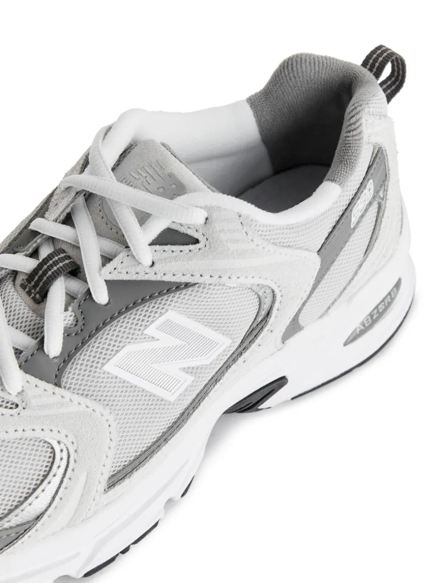 New Balance 530 Trainers