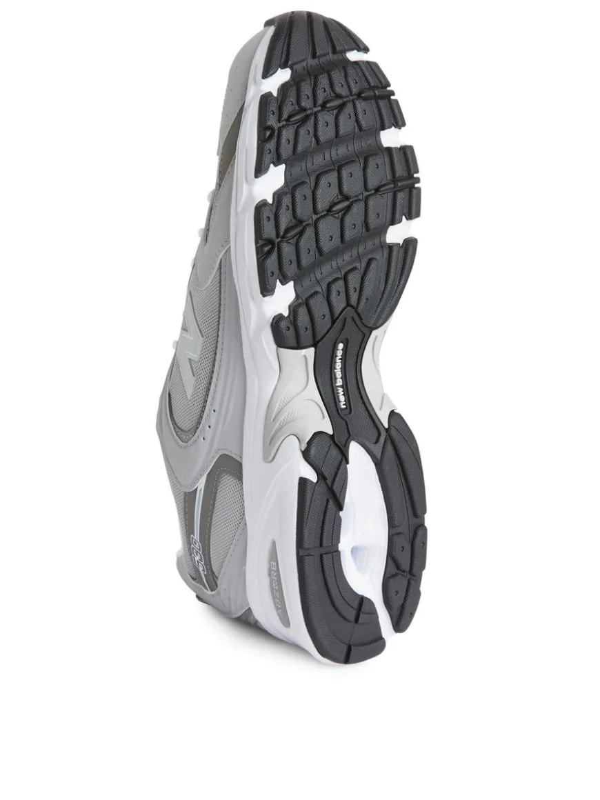 New Balance 530 Trainers