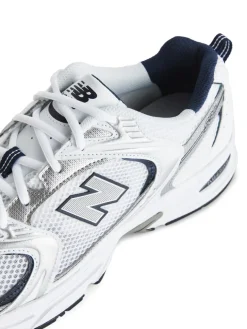 New Balance 530 Trainers