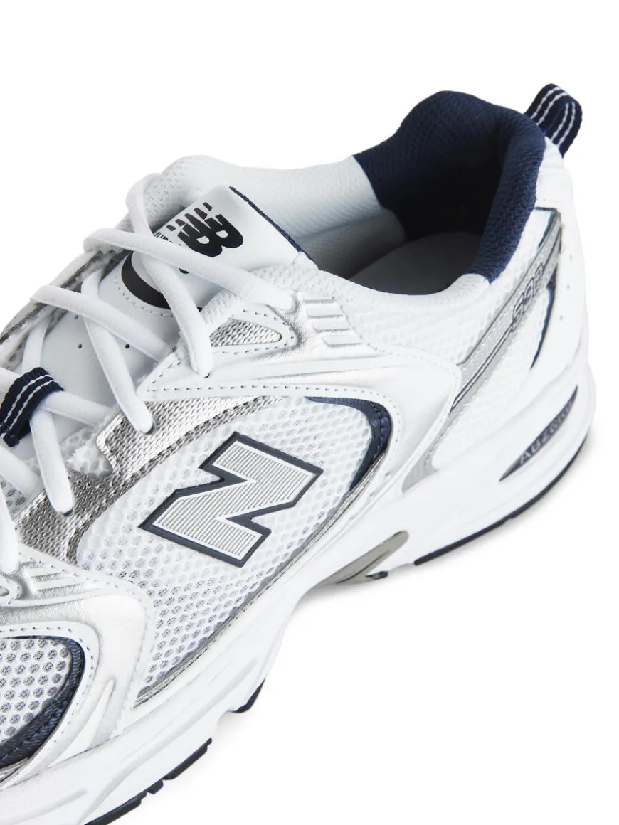 New Balance 530 Trainers