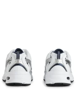 New Balance 530 Trainers