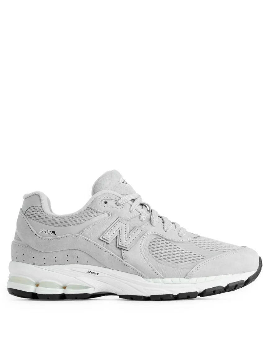 New Balance 2002R Trainers