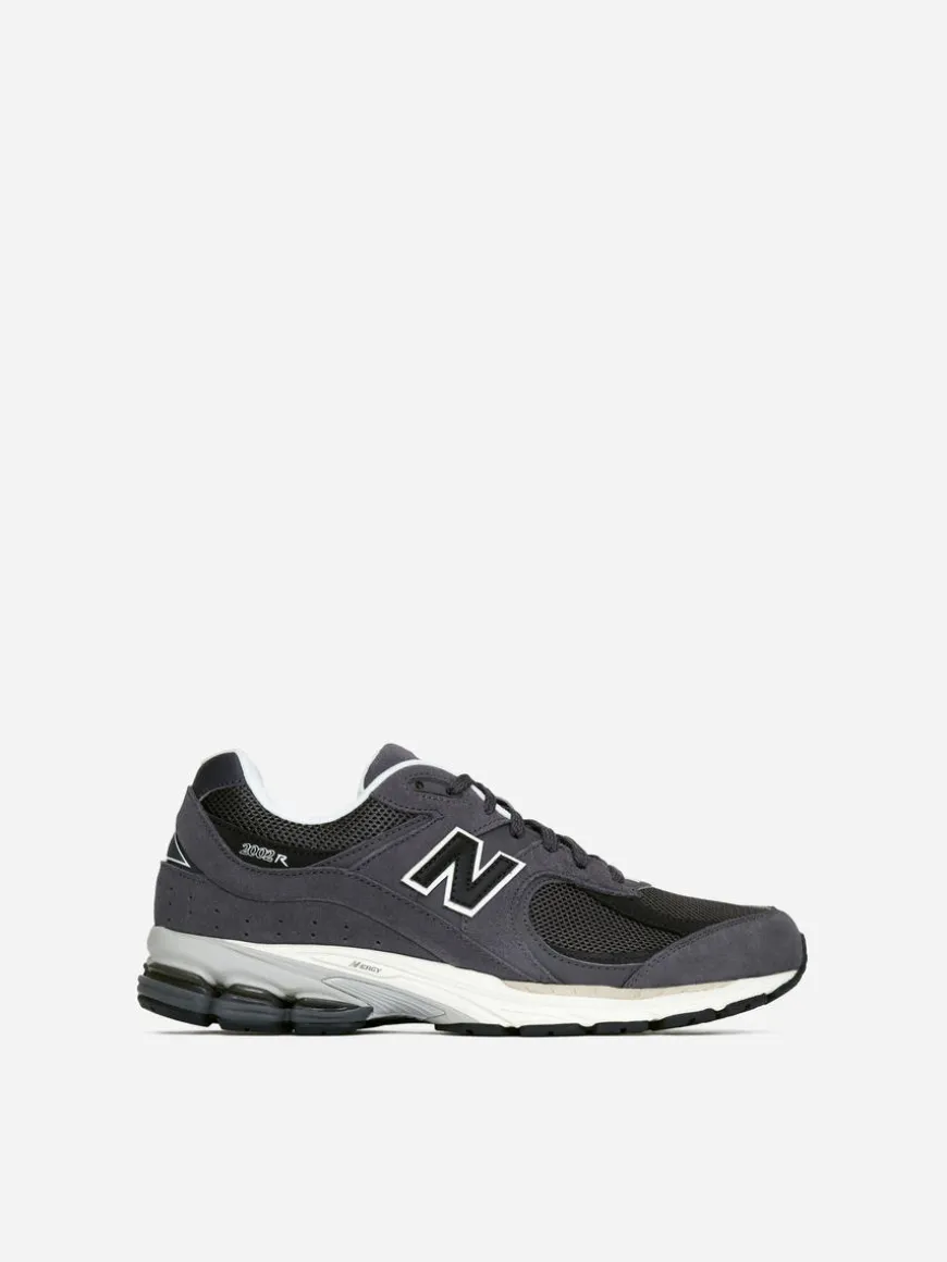 New Balance 2002R Trainers