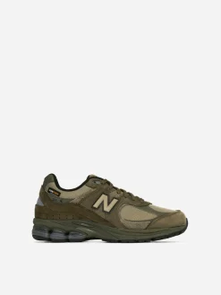 New Balance 2002R Trainers