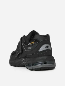 New Balance 2002R Trainers