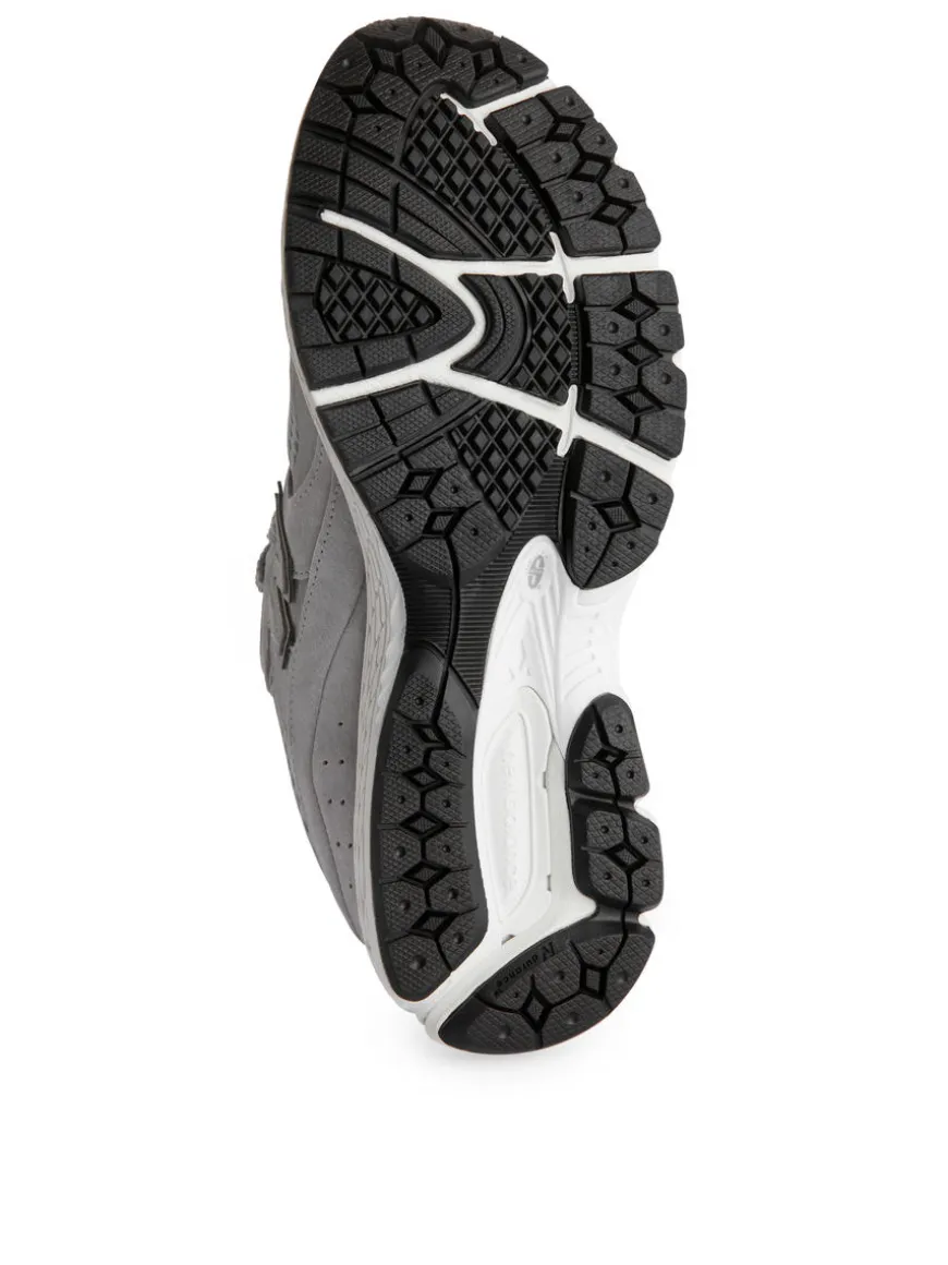 New Balance 2002R Trainers