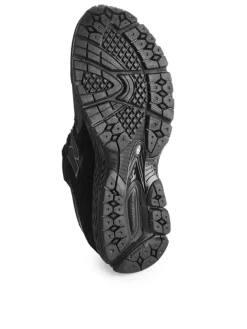 New Balance 2002R Trainers