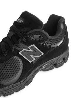 New Balance 2002R Trainers