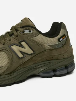 New Balance 2002R Trainers