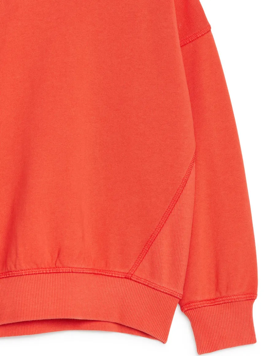 Oversize Hooded Sweatshirt