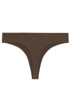 Seamless Thongs