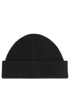 Short Ribbed Cotton Beanie