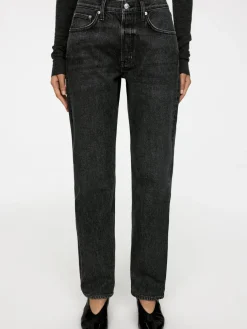 SNOW Slim Straight Jeans