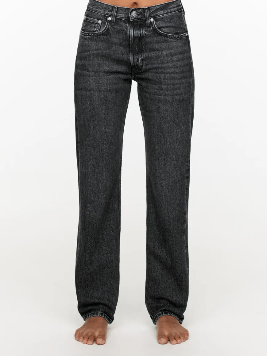 SNOW Slim Straight Jeans