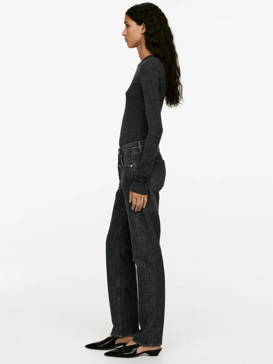 SNOW Slim Straight Jeans