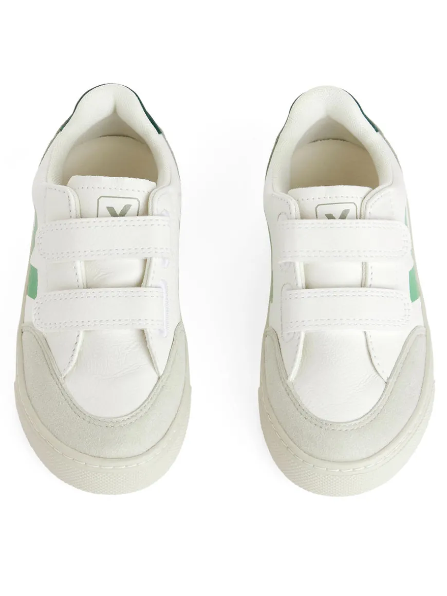 Veja V-12 Junior Trainers