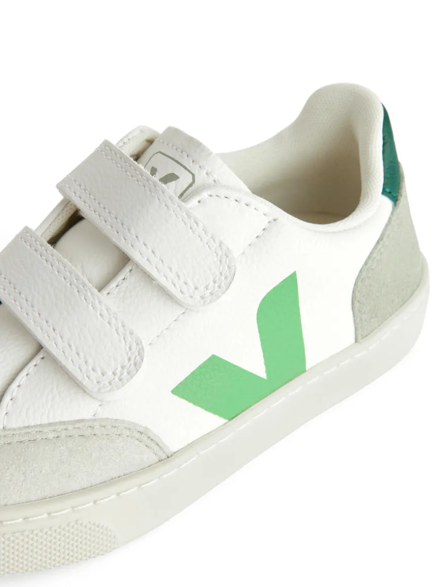 Veja V-12 Junior Trainers