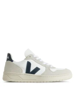 Veja V-10 Trainers