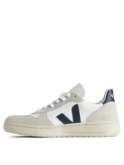 Veja V-10 Trainers