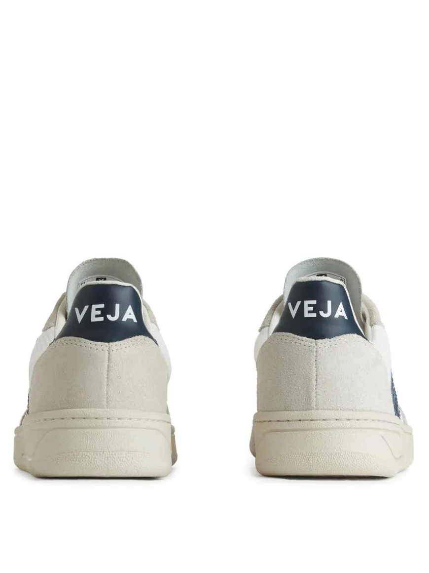Veja V-10 Trainers